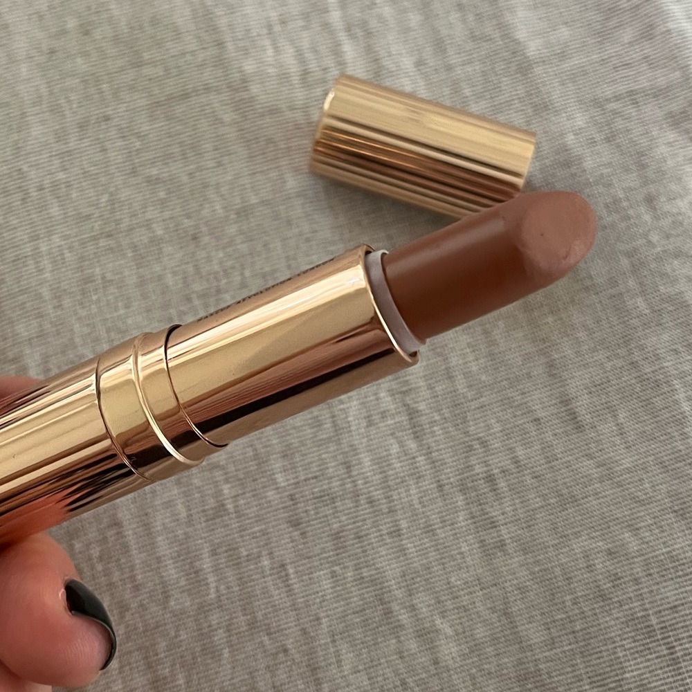 Makeup Revolution Nude lipstick color: Vow - Picture 2 of 3